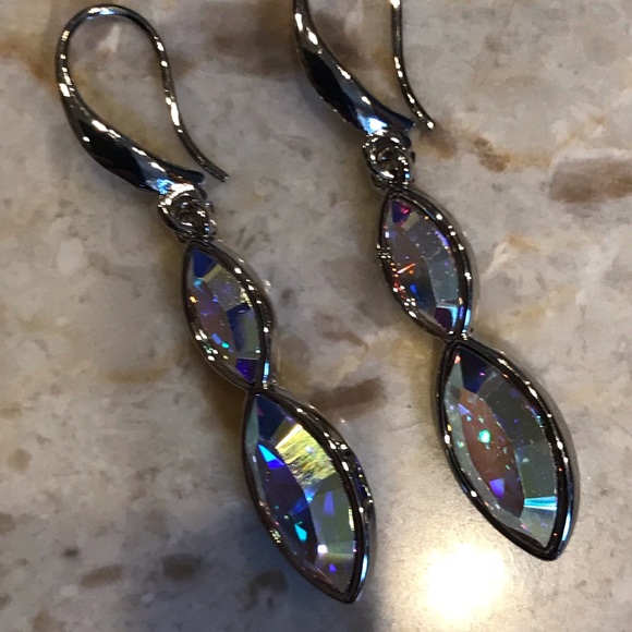 Touchstone Crystal Swarovski TCS marquise aurora borealis drop dangle earrings - Picture 2 of 3